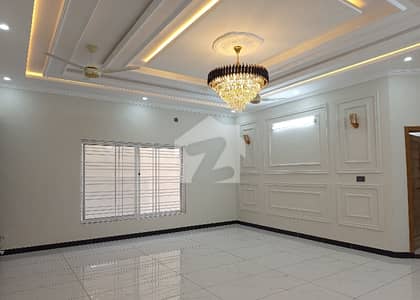 A House Of 12 Marla In Rs. 52000000