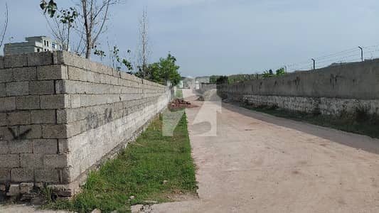 سپرنگ ویلی اسلام آباد میں 1 کنال رہائشی پلاٹ 1.54 کروڑ میں برائے فروخت۔