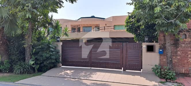 ڈی ایچ اے فیز 2 - بلاک کیو فیز 2,ڈیفنس (ڈی ایچ اے),لاہور میں 4 کمروں کا 2 کنال مکان 16.0 کروڑ میں برائے فروخت۔ ڈی ایچ اے فیز 2 - بلاک کیو فیز 2,ڈیفنس (ڈی ایچ اے),لاہور میں 4 کمروں کا 2 کنال مکان 16.0 کروڑ میں برائے فروخت۔