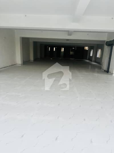 1 Kanal Corner Building 13500 Square Feet Brand New 3 Storey