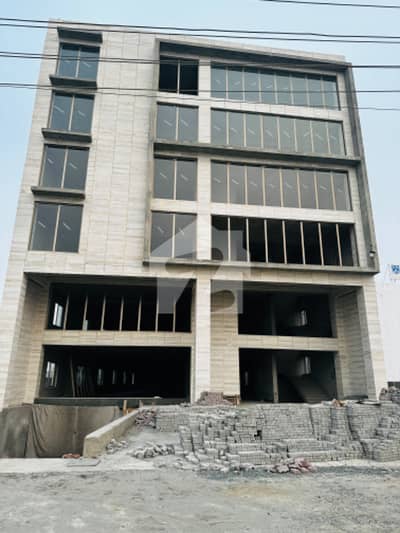2 Kanal Commercial Building For Rent On Main Road