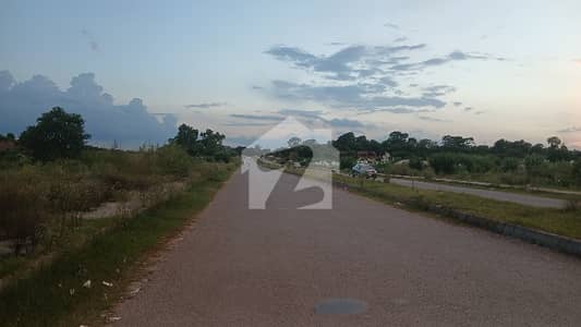 Size 40*80 Corner Plot With Extra Land 100 Feet Road FOR Sale Park Enclave Phase 3