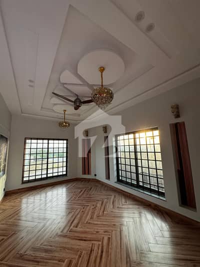 Corner Catogery READY TO MOVE 125sq Yard 3 Bed DDL Villas FOR SALE At Precinct-27 Close To Jinnah Avenue And London Bridge Corner Catogery READY TO MOVE 125sq Yard 3 Bed DDL Villas FOR SALE At Precinct-27 Close To Jinnah Avenue And London Bridge