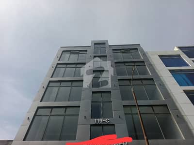 JAMI COMMERCIAL VIP BRAND NEW OFFICE AVAILABLE FOR RENT WITH LIFT 1ST FLOOR 2 WASHROOM AVAILABLE 1020+1020 SAME FLOOR