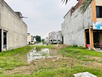سٹی ہاؤسنگ سوسائٹی گوجرانوالہ میں 4 مرلہ کمرشل پلاٹ 1.35 کروڑ میں برائے فروخت۔ سٹی ہاؤسنگ سوسائٹی گوجرانوالہ میں 4 مرلہ کمرشل پلاٹ 1.35 کروڑ میں برائے فروخت۔