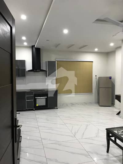 Brand New Building Semi Furnished Area 600 Square Feet Available For Rent Corporate Office In Main Boulevard Road Gulberg 3 Lahore