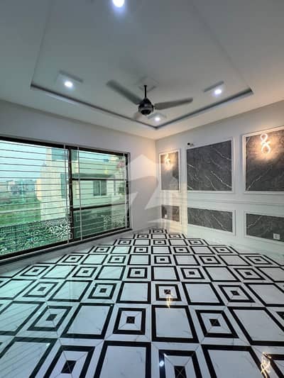 BEAUTIFUL FLAT FOR RENT AVAILABLE