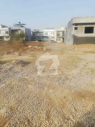 جناح گارڈنز فیز 1 جناح گارڈنز,ایف ای سی ایچ ایس,اسلام آباد میں 7 مرلہ رہائشی پلاٹ 1.15 کروڑ میں برائے فروخت۔
