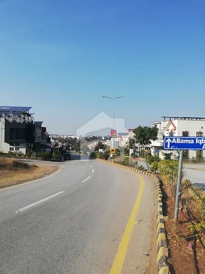 میڈیا ٹاؤن ۔ بلاک اے میڈیا ٹاؤن,راولپنڈی میں 10 مرلہ رہائشی پلاٹ 2.85 کروڑ میں برائے فروخت۔