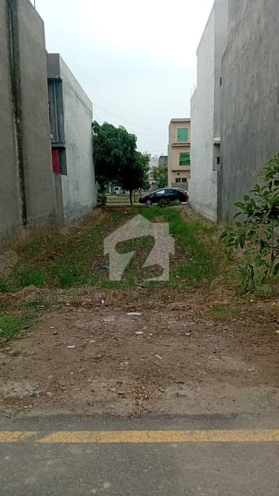 5 Marla Plot Available For Sale In Park View City Lahore