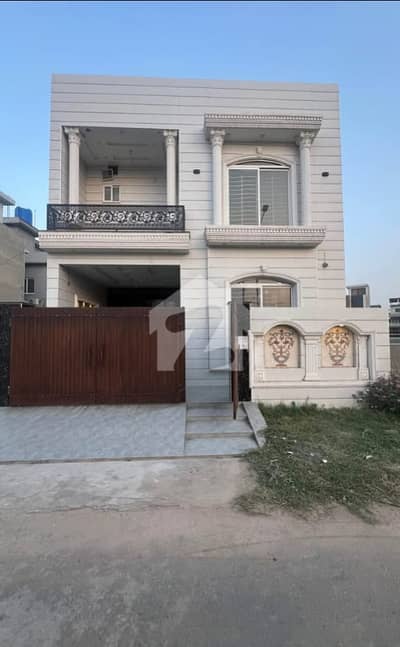 پارک ویو سٹی لاہور میں 4 کمروں کا 5 مرلہ مکان 85.0 ہزار میں کرایہ پر دستیاب ہے۔ پارک ویو سٹی لاہور میں 4 کمروں کا 5 مرلہ مکان 85.0 ہزار میں کرایہ پر دستیاب ہے۔
