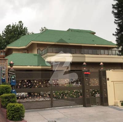 Double Storey With Half Basement 800 Square Yards House For Sale
