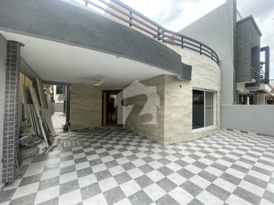 10 Marla Used House With Basement