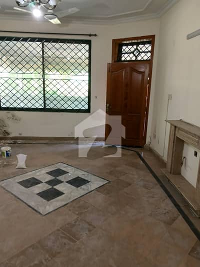 I-8/4 NEAR TO KACHNAR PARK 14 MARLA GROUND PORTION 3 BED 3 BATH 150K I-8/4 NEAR TO KACHNAR PARK 14 MARLA GROUND PORTION 3 BED 3 BATH 150K