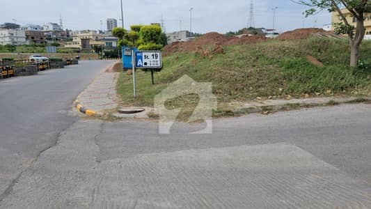 ڈی ایچ اے فیز 5 - سیکٹر اے ڈی ایچ اے ڈیفینس فیز 5,ڈی ایچ اے ڈیفینس,اسلام آباد میں 1 کنال رہائشی پلاٹ 3.65 کروڑ میں برائے فروخت۔