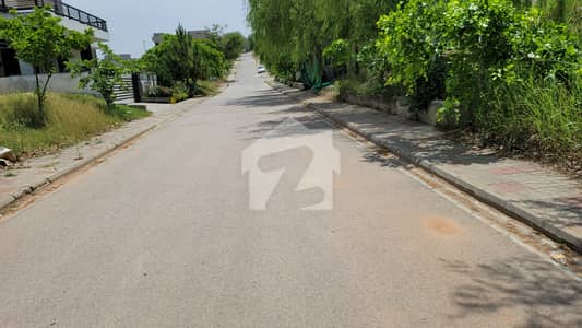 ڈی ایچ اے فیز 5 - سیکٹر بی ڈی ایچ اے ڈیفینس فیز 5,ڈی ایچ اے ڈیفینس,اسلام آباد میں 1 کنال رہائشی پلاٹ 3.05 کروڑ میں برائے فروخت۔ ڈی ایچ اے فیز 5 - سیکٹر بی ڈی ایچ اے ڈیفینس فیز 5,ڈی ایچ اے ڈیفینس,اسلام آباد میں 1 کنال رہائشی پلاٹ 3.05 کروڑ میں برائے فروخت۔
