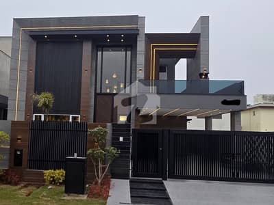 1 KANAL BRAND NEW MODERN HOUSE FOR SALE IN PHASE-8 DHA LAHORE. 1 KANAL BRAND NEW MODERN HOUSE FOR SALE IN PHASE-8 DHA LAHORE.