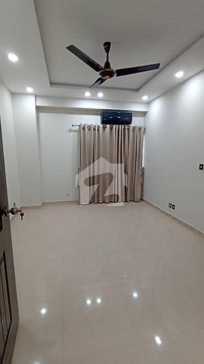 Warda Hamna 2 G-11/3 Flat Sized 1990 Square Feet Is Available