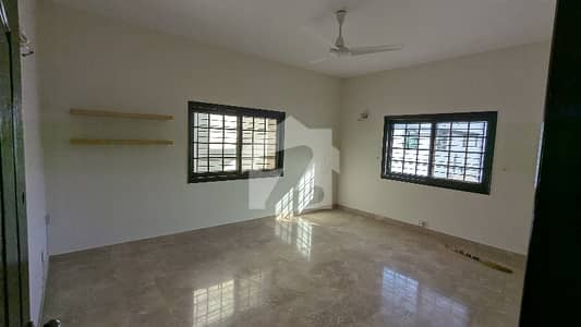 ڈی ایچ اے فیز 6 ڈی ایچ اے ڈیفینس,کراچی میں 3 کمروں کا 1 کنال بالائی پورشن 2.85 لاکھ میں کرایہ پر دستیاب ہے۔ ڈی ایچ اے فیز 6 ڈی ایچ اے ڈیفینس,کراچی میں 3 کمروں کا 1 کنال بالائی پورشن 2.85 لاکھ میں کرایہ پر دستیاب ہے۔