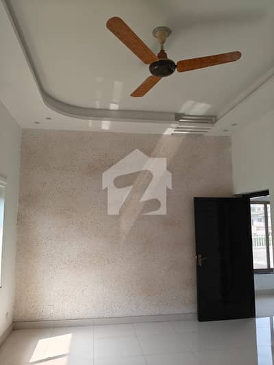 General Villa For Sale On Shami Road