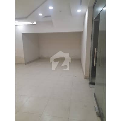 ڈی ایچ اے فیز 4 ڈیفنس (ڈی ایچ اے),لاہور میں 4 مرلہ Studio دفتر 95.0 ہزار میں کرایہ پر دستیاب ہے۔