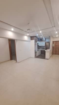 1695 Sqft Luxury Apartment For Rent First Floor | Outer Facing | Prime Location