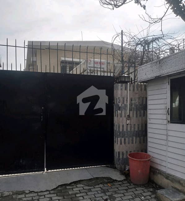 House Available For Rent In F-7/2 House Available For Rent In F-7/2