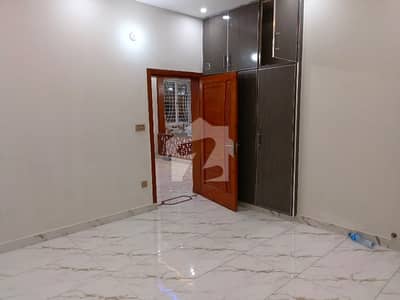 سوان گارڈن ۔ بلاک سی سوان گارڈن,اسلام آباد میں 4 کمروں کا 6 مرلہ مکان 1.05 لاکھ میں کرایہ پر دستیاب ہے۔