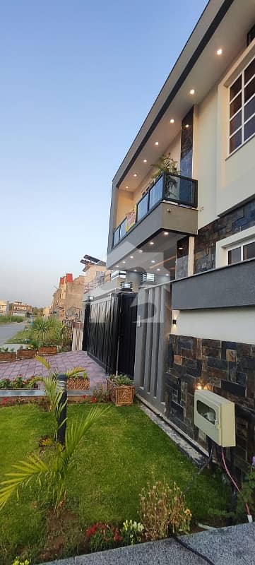 Luxury House For Sale  7 Marla Double Story House for Sale in Jinnah garden