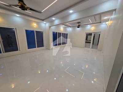 ڈی ایچ اے فیز 5 ایکسٹینشن ڈی ایچ اے فیز 5,ڈی ایچ اے ڈیفینس,کراچی میں 3 کمروں کا 10 مرلہ فلیٹ 7.0 کروڑ میں برائے فروخت۔
