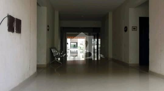 3 Beds 10 Marla Flat For Rent With Basement Parking