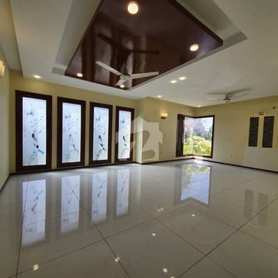 500 Square Yards Slightly Used Upper Portion For Rent DHA Phase 6, Karachi