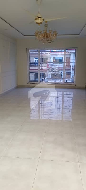 G-11/2 HOUSE 40+80 TRIPLE STORY 70 FEET ROAD FOR SALE G-11/2 HOUSE 40+80 TRIPLE STORY 70 FEET ROAD FOR SALE