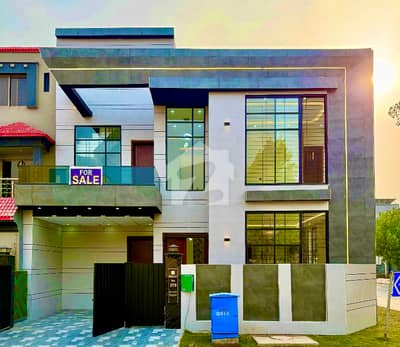 Near To Park Corner 6.5 Marla Brand New Luxury House Facing Park Super Hot Location for Sale in Bahria Orchard Lahore Near To Park Corner 6.5 Marla Brand New Luxury House Facing Park Super Hot Location for Sale in Bahria Orchard Lahore