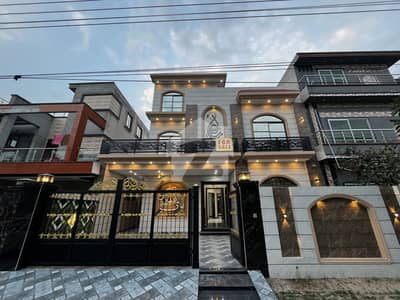 G BLOCK 10 MARLA BEAUTIFUL DOUBLE STOREY FACING PARK HOUSE FOR SALE G BLOCK 10 MARLA BEAUTIFUL DOUBLE STOREY FACING PARK HOUSE FOR SALE