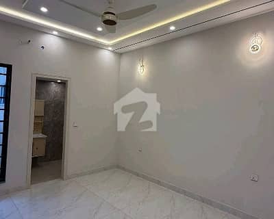 جی ۔ 13 اسلام آباد میں 2 کمروں کا 4 مرلہ بالائی پورشن 62.0 ہزار میں کرایہ پر دستیاب ہے۔