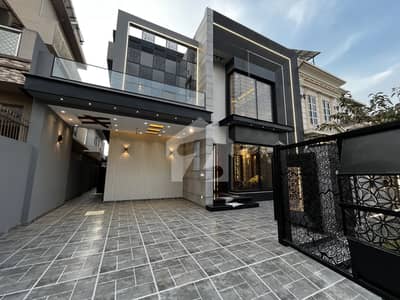 10 MARLA ULTRA MODERN HOUSE FOR SALE IN CENTRAL PARK LAHORE