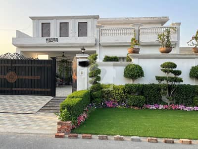 20 Marla Beautiful Slightly Used Furnished House For Sale in Central Park Lahore