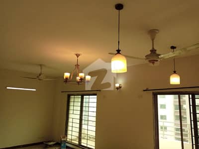 10 Marla 3 Bed Flat For Sale In Askari 11 Lahore