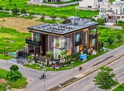Last One Option 22-Marla Corner Modern House For Sale at Top Location Near Macdonold & Park 700 meters Raya Fairways Last One Option 22-Marla Corner Modern House For Sale at Top Location Near Macdonold & Park 700 meters Raya Fairways