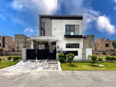 10-Marla Luxury Slightly Used House For Sale at Hot Loaction Near Dolmen Mall