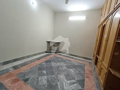 ایوب کالونی راولپنڈی میں 5 کمروں کا 5 مرلہ مکان 2.6 کروڑ میں برائے فروخت۔