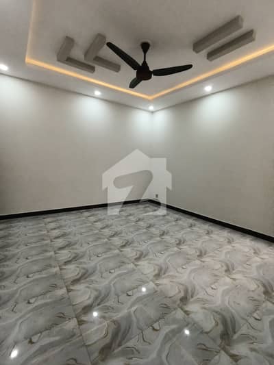 چکلالہ سکیم 3 چکلالہ سکیم,راولپنڈی میں 5 کمروں کا 9 مرلہ مکان 1.3 لاکھ میں کرایہ پر دستیاب ہے۔ چکلالہ سکیم 3 چکلالہ سکیم,راولپنڈی میں 5 کمروں کا 9 مرلہ مکان 1.3 لاکھ میں کرایہ پر دستیاب ہے۔