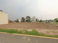 5 Marla Residential Plot Available For Sale In Park View City Lahore Crystal Block Half Paid Transfer Free Plot Carpet Road Ready For Construction Near To 2nd Entrance Main Multan Road Lahore. . . . . . . . . . . .