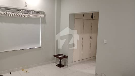 Askari-1 3 Bedroom Flat Available For Rent Askari-1 3 Bedroom Flat Available For Rent