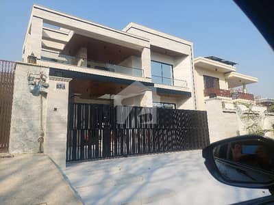 ایف ۔ 10/4 ایف ۔ 10,اسلام آباد میں 5 کمروں کا 1 کنال مکان 24.0 کروڑ میں برائے فروخت۔