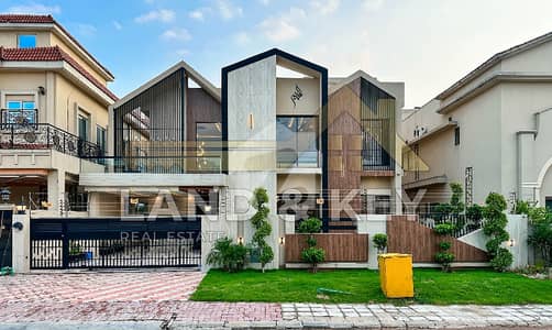بحریہ ٹاؤن فیز 8 - بلاک اے1 بحریہ ٹاؤن فیز 8,بحریہ ٹاؤن راولپنڈی,راولپنڈی میں 5 کمروں کا 1 کنال مکان 10.5 کروڑ میں برائے فروخت۔ بحریہ ٹاؤن فیز 8 - بلاک اے1 بحریہ ٹاؤن فیز 8,بحریہ ٹاؤن راولپنڈی,راولپنڈی میں 5 کمروں کا 1 کنال مکان 10.5 کروڑ میں برائے فروخت۔