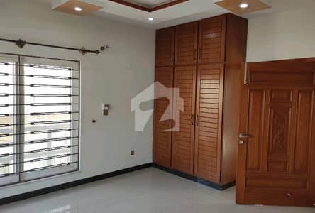 Aesthetic Lower Portion Of 14 Marla For Rent Is Available