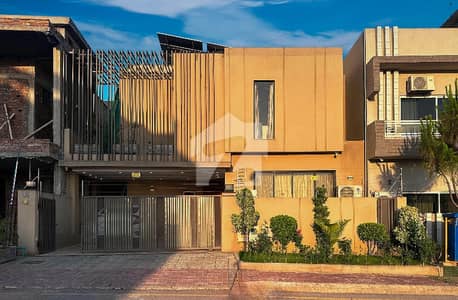 بحریہ گرینز۔ اوورسیز انکلیو - سیکٹر 3 بحریہ گرینز۔ اوورسیز انکلیو,بحریہ ٹاؤن فیز 8,بحریہ ٹاؤن راولپنڈی,راولپنڈی میں 4 کمروں کا 12 مرلہ مکان 4.65 کروڑ میں برائے فروخت۔ بحریہ گرینز۔ اوورسیز انکلیو - سیکٹر 3 بحریہ گرینز۔ اوورسیز انکلیو,بحریہ ٹاؤن فیز 8,بحریہ ٹاؤن راولپنڈی,راولپنڈی میں 4 کمروں کا 12 مرلہ مکان 4.65 کروڑ میں برائے فروخت۔