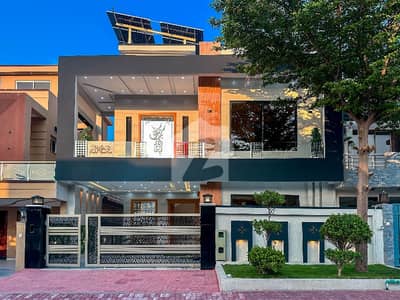 Designer House With 15 Kv Solar